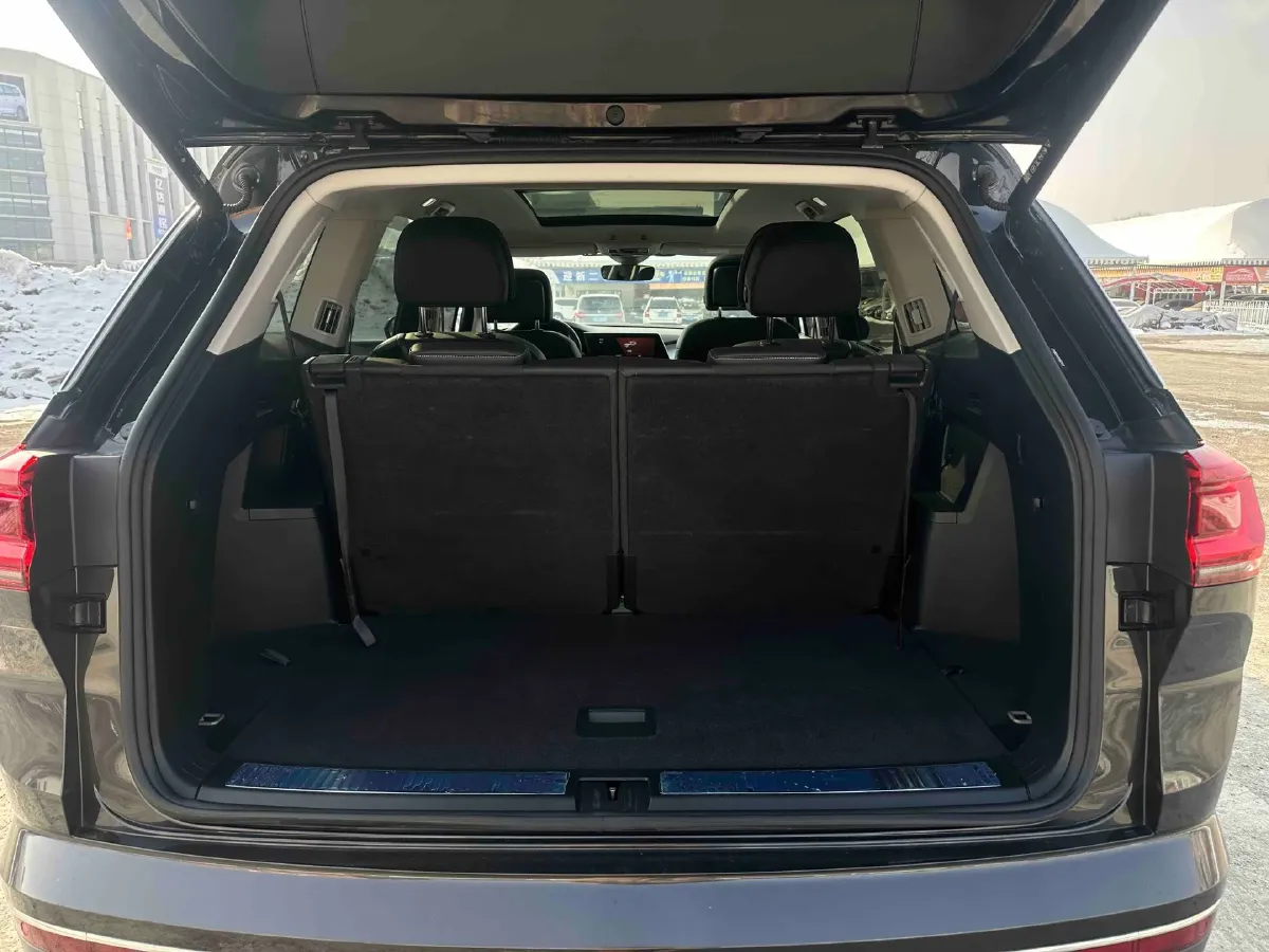 2023 Volkswagen Talagon 2.5T 299HP V6 7DCT,autocango,china used car exporter,china ev exporter,chinese used car exporter,chinese used ev exporter