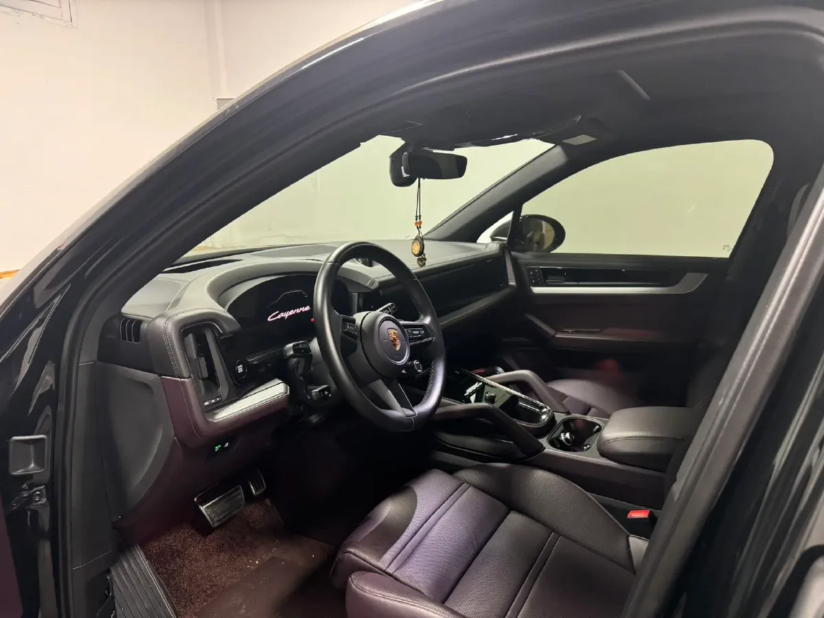 2024 Porsche Cayenne 3.0T 354HP V6 8AT,autocango,china used car exporter,china ev exporter,chinese used car exporter,chinese used ev exporter
