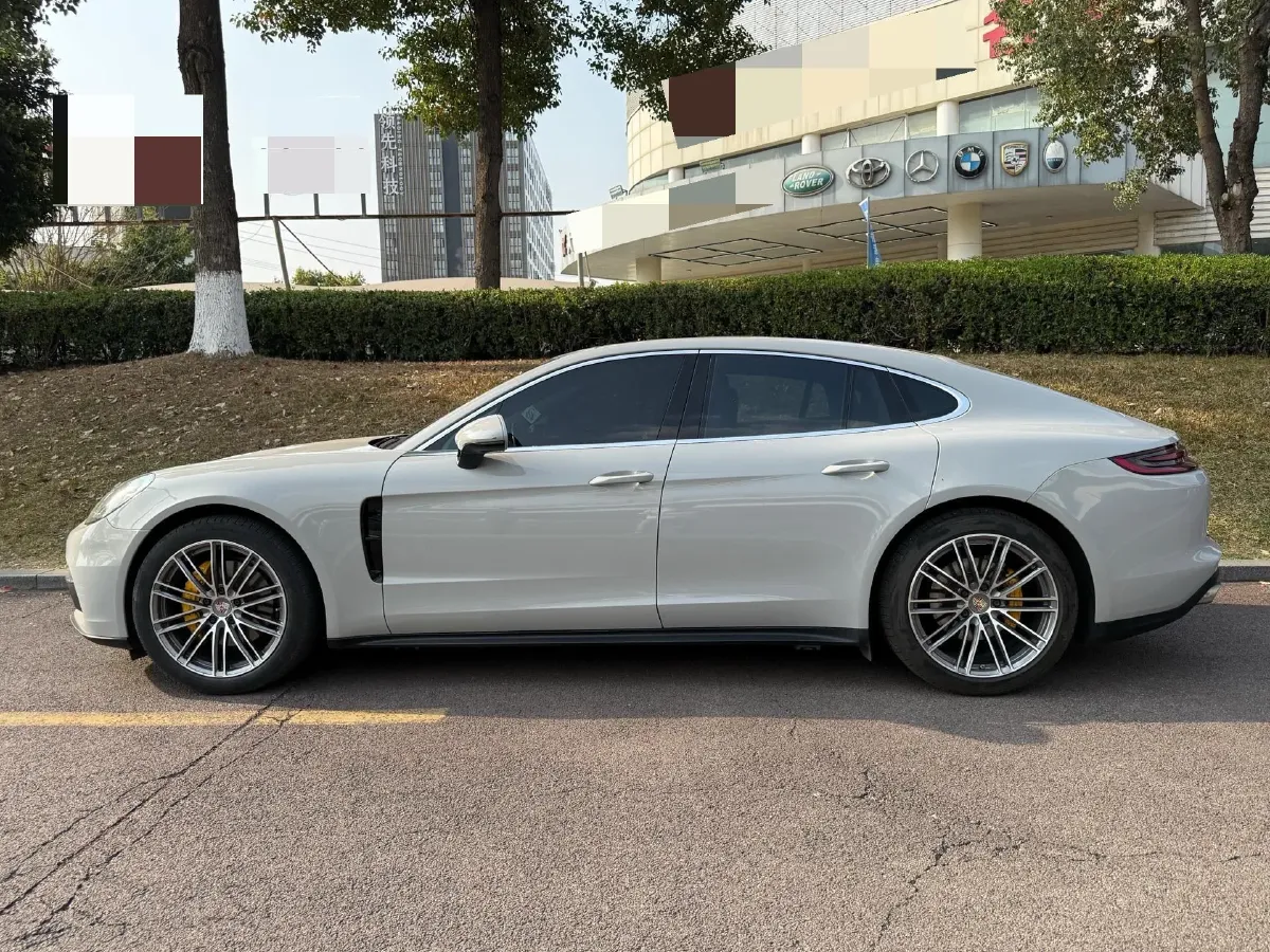 2017 BMW M4 3.0T 450HP L6 7DCT,autocango,china used car exporter,china ev exporter,chinese used car exporter,chinese used ev exporter