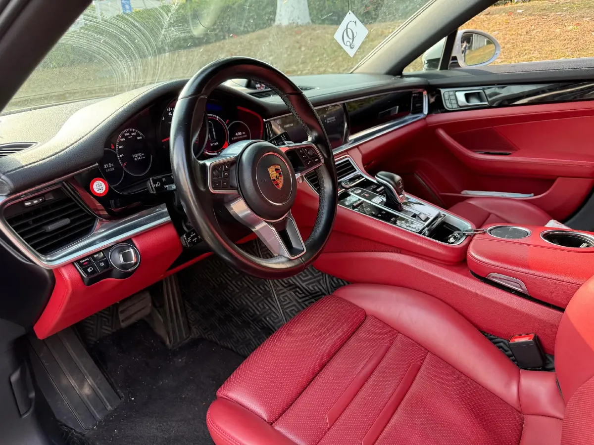 2017 BMW M4 3.0T 450HP L6 7DCT,autocango,china used car exporter,china ev exporter,chinese used car exporter,chinese used ev exporter