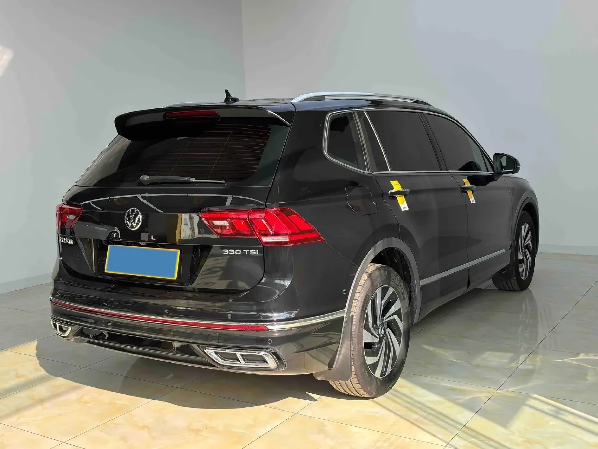 2024 Volkswagen Tiguan L 2.0T 186HP L4 7DCT,autocango,china used car exporter,china ev exporter,chinese used car exporter,chinese used ev exporter