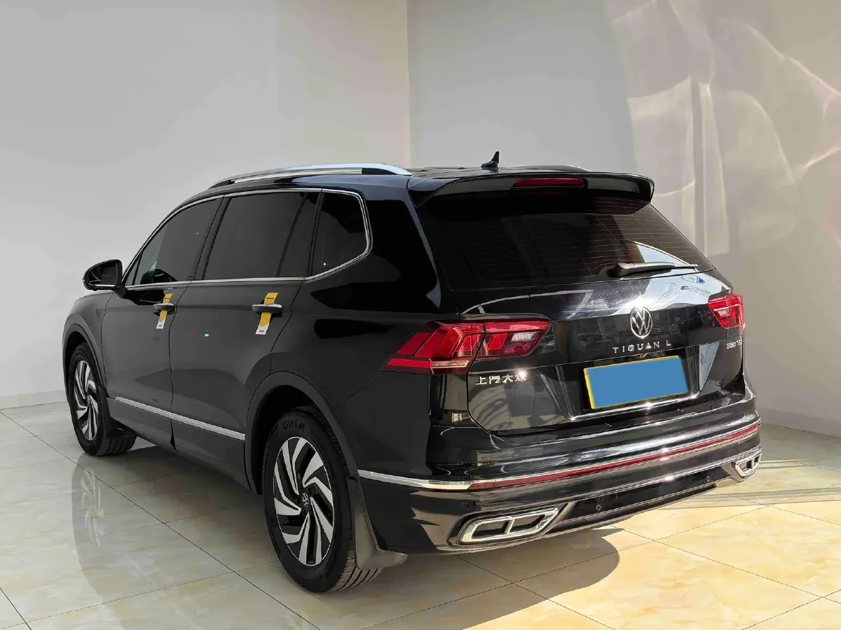2024 Volkswagen Tiguan L 2.0T 186HP L4 7DCT,autocango,china used car exporter,china ev exporter,chinese used car exporter,chinese used ev exporter