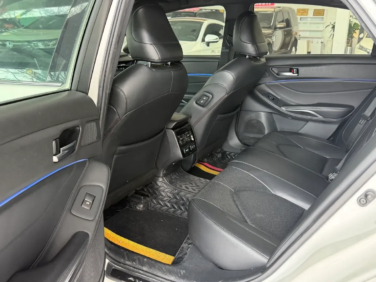 2019 Toyota Avalon 2.0L 178HP L4 CVT,autocango,china used car exporter,china ev exporter,chinese used car exporter,chinese used ev exporter