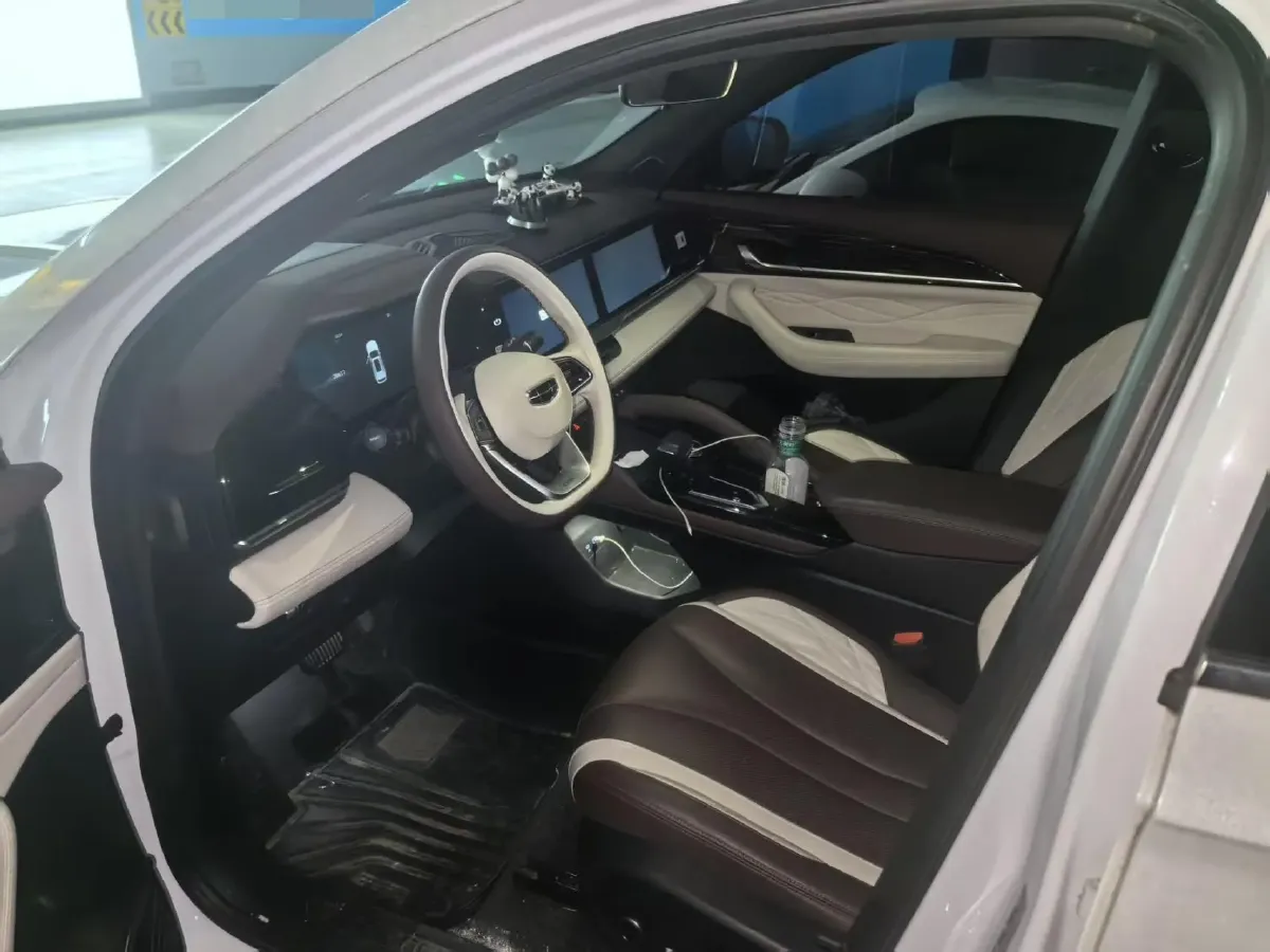 2023 Geely StarRay 2.0T 218HP L4 7DCT,autocango,china used car exporter,china ev exporter,chinese used car exporter,chinese used ev exporter