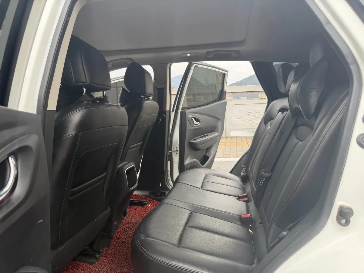 2017 Renault Kadjar 2.0L 150HP L4 CVT,autocango,china used car exporter,china ev exporter,chinese used car exporter,chinese used ev exporter