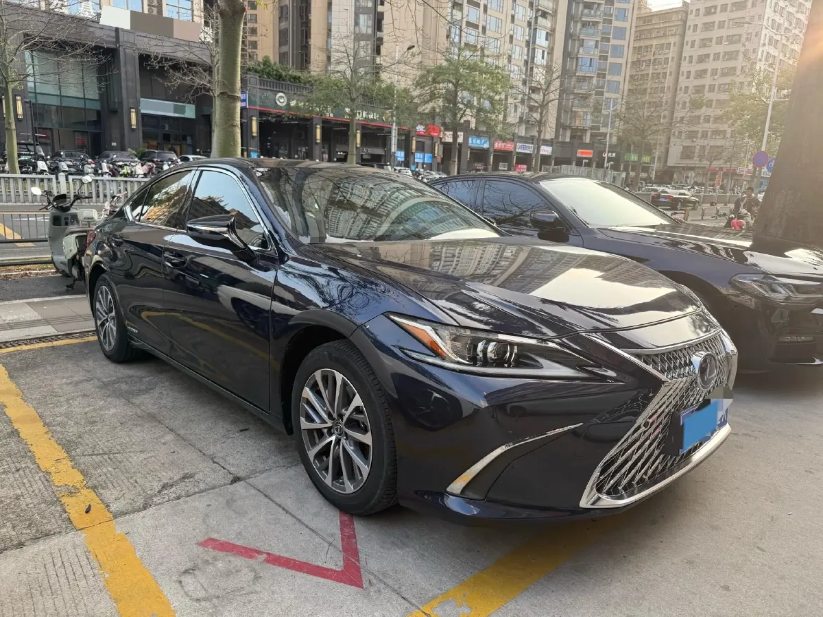 2021 Lexus ES 2.5L 178HP L4 E-CVT Hybrid,autocango,china used car exporter,china ev exporter,chinese used car exporter,chinese used ev exporter