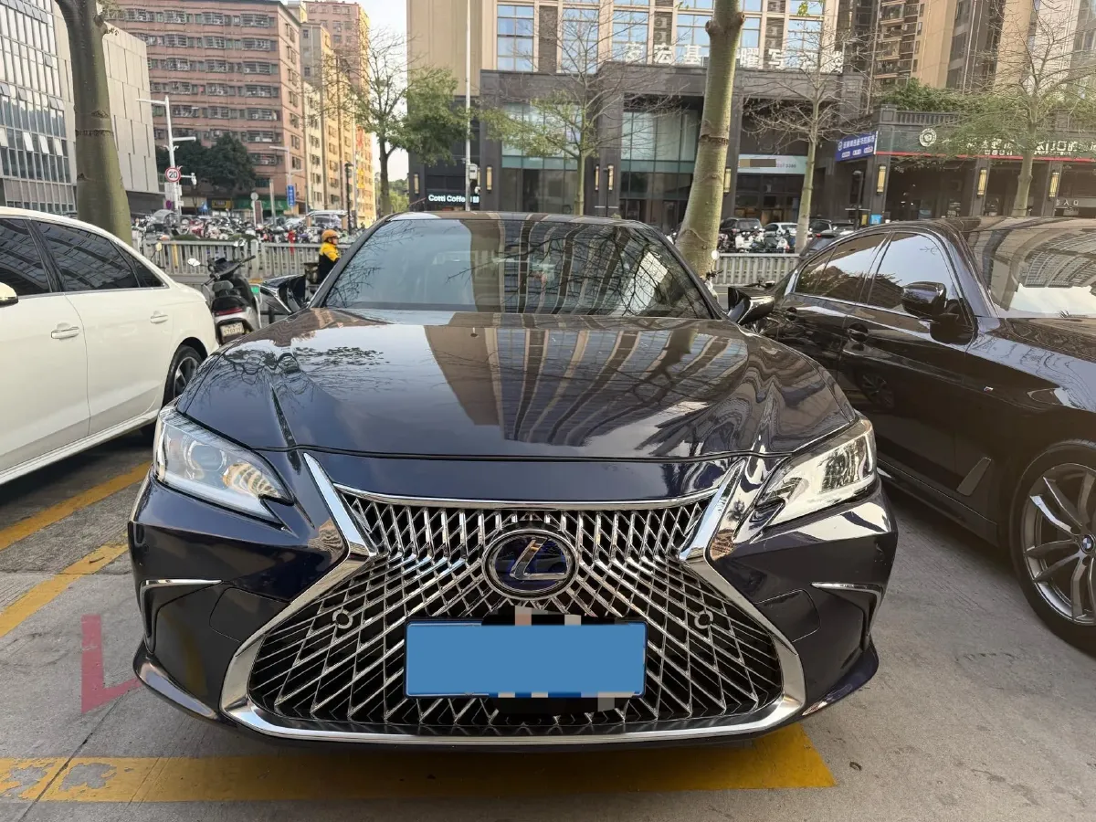 2021 Lexus ES 2.5L 178HP L4 E-CVT Hybrid,autocango,china used car exporter,china ev exporter,chinese used car exporter,chinese used ev exporter