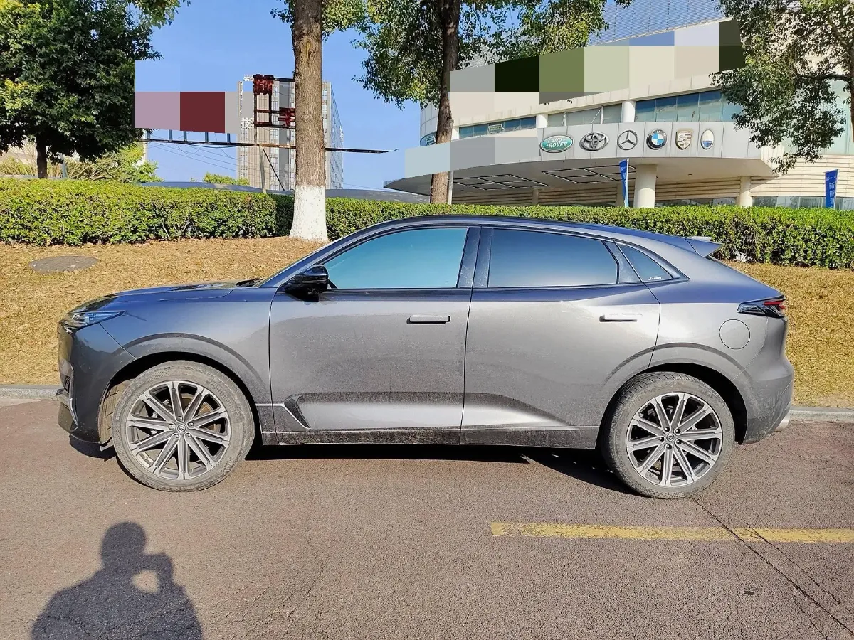 2021 ChangAn UNI-K 2.0T 233HP L4 8AT,autocango,china used car exporter,china ev exporter,chinese used car exporter,chinese used ev exporter