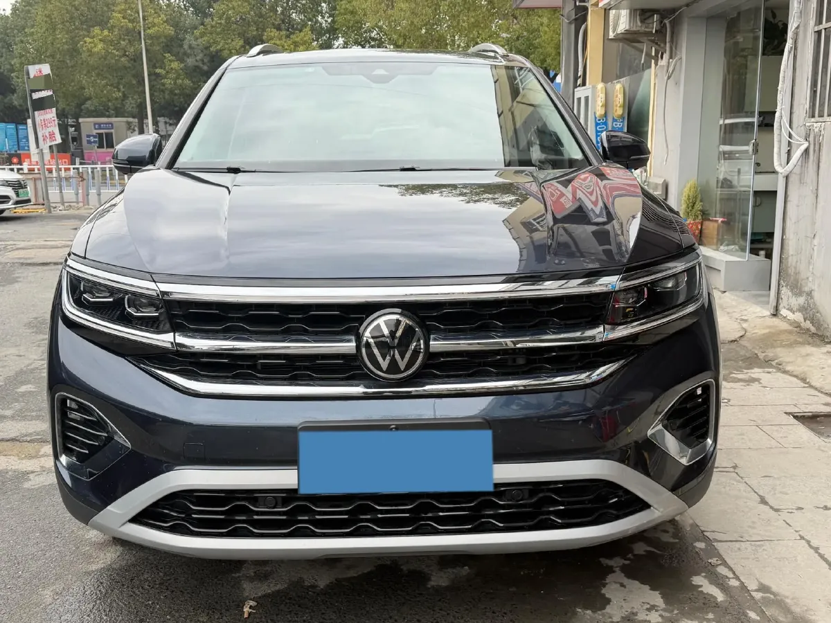 2021 Volkswagen Talagon 2.5T 299HP V6 7DCT,autocango,china used car exporter,china ev exporter,chinese used car exporter,chinese used ev exporter