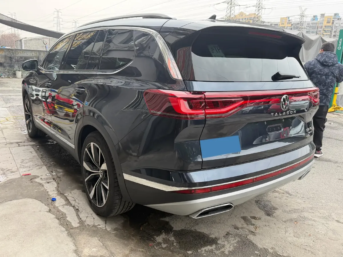 2021 Volkswagen Talagon 2.5T 299HP V6 7DCT,autocango,china used car exporter,china ev exporter,chinese used car exporter,chinese used ev exporter