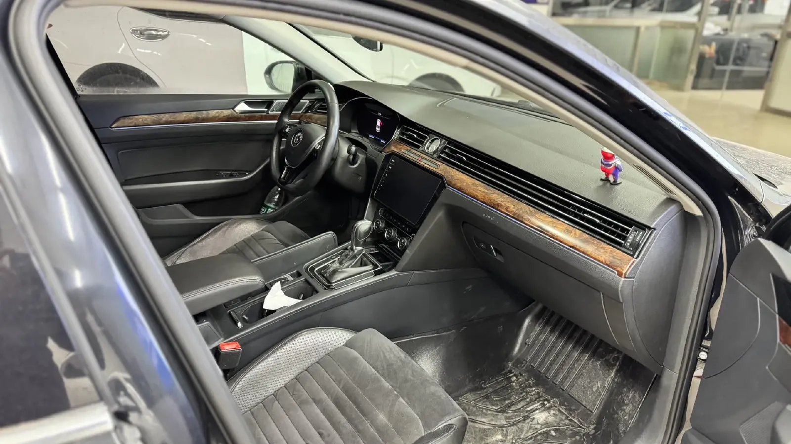 2018 Volkswagen Magotan 1.8T 180HP L4 7DCT,autocango,china used car exporter,china ev exporter,chinese used car exporter,chinese used ev exporter