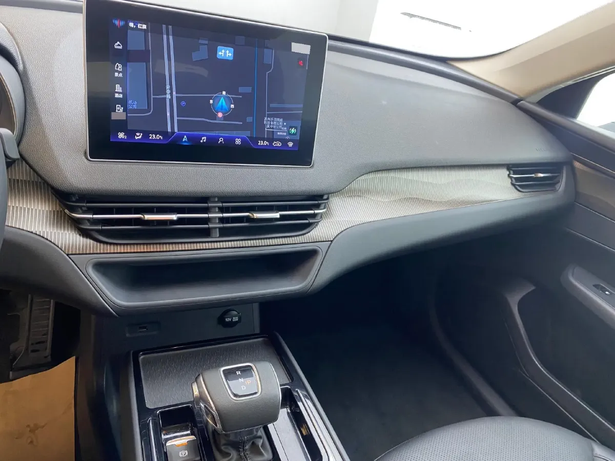 2022 HongQi E-QM5 BEV 54KWH,autocango,china used car exporter,china ev exporter,chinese used car exporter,chinese used ev exporter