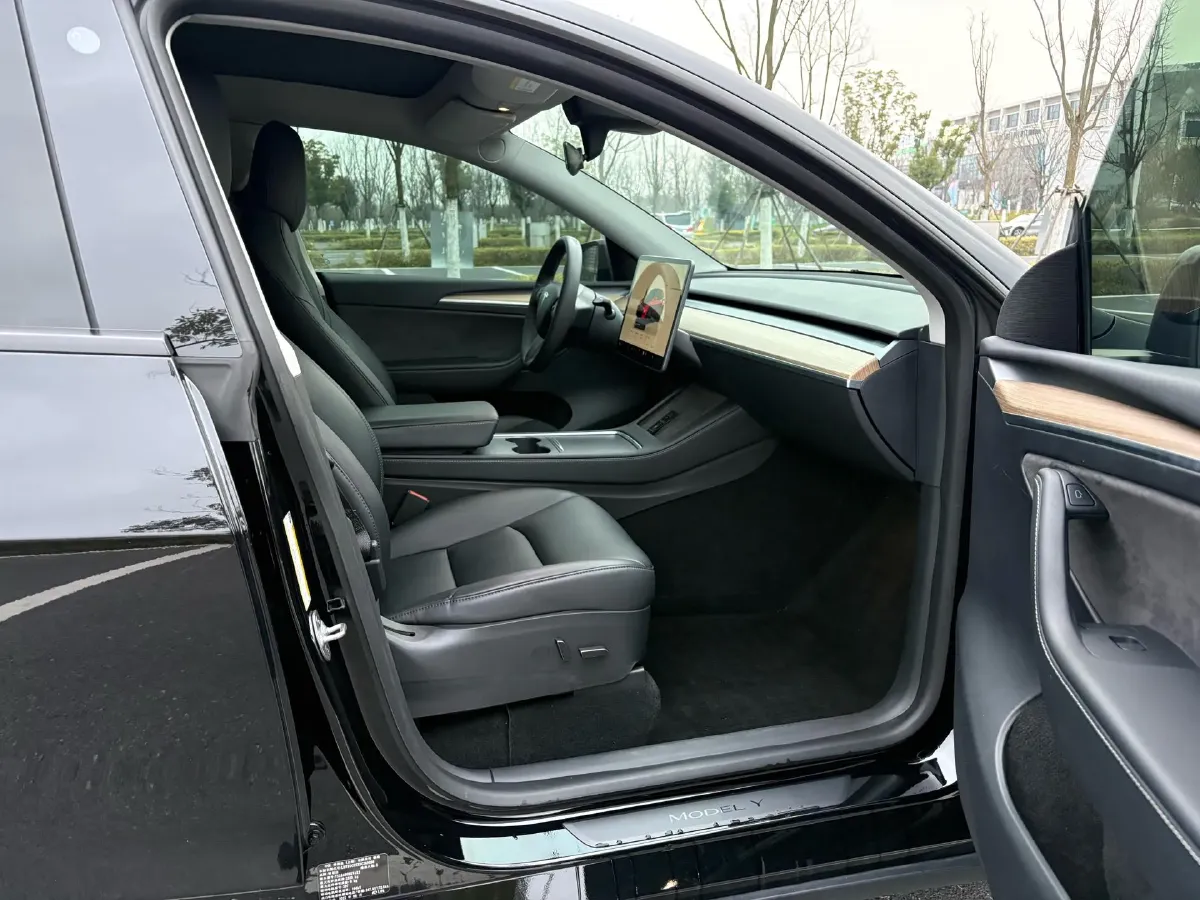 2022 Tesla Model Y BEV 60KWH,autocango,china used car exporter,china ev exporter,chinese used car exporter,chinese used ev exporter