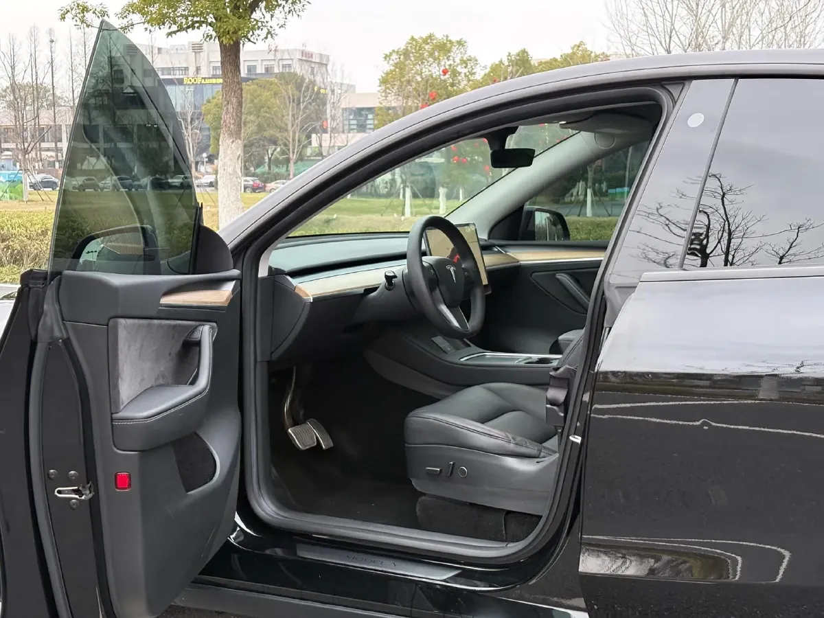 2022 Tesla Model Y BEV 60KWH,autocango,china used car exporter,china ev exporter,chinese used car exporter,chinese used ev exporter