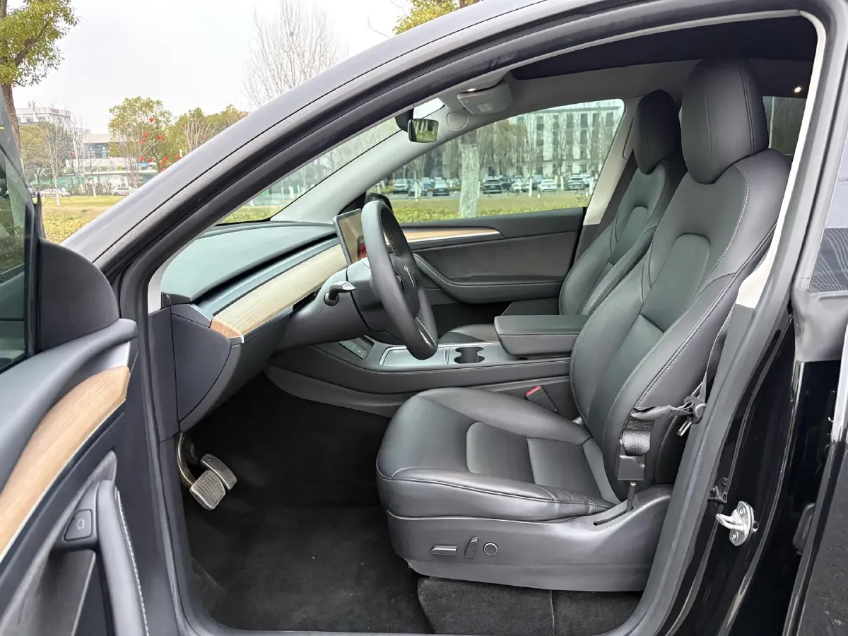 2022 Tesla Model Y BEV 60KWH,autocango,china used car exporter,china ev exporter,chinese used car exporter,chinese used ev exporter