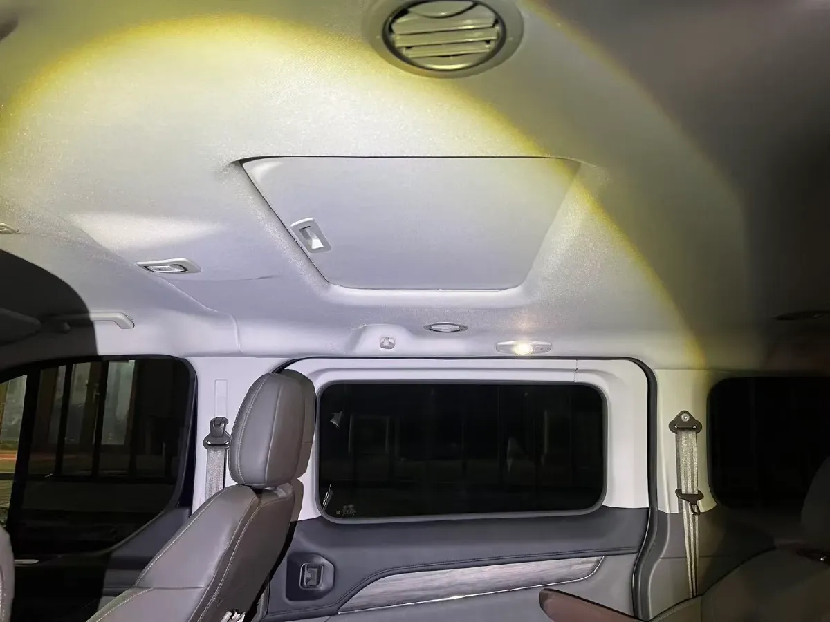 2023 Ford Tourneo 2.0T 220HP L4 9AT,autocango,china used car exporter,china ev exporter,chinese used car exporter,chinese used ev exporter