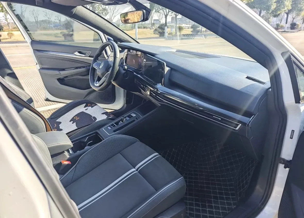 2023 Volkswagen Golf 1.4T 150HP L4 7DCT,autocango,china used car exporter,china ev exporter,chinese used car exporter,chinese used ev exporter