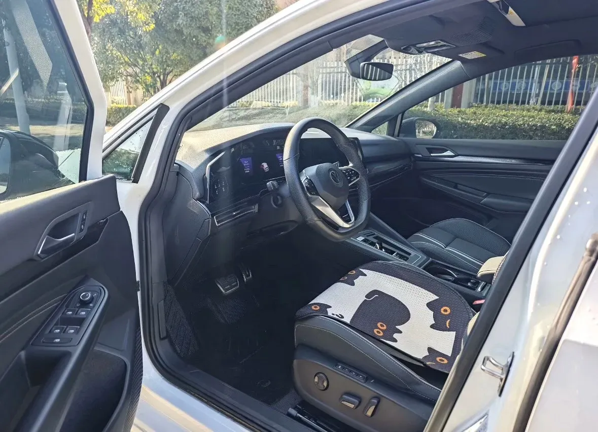 2023 Volkswagen Golf 1.4T 150HP L4 7DCT,autocango,china used car exporter,china ev exporter,chinese used car exporter,chinese used ev exporter