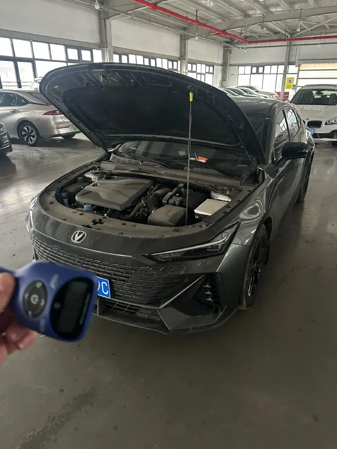 2023 ChangAn UNI-V 1.5T 188HP L4 7DCT,autocango,china used car exporter,china ev exporter,chinese used car exporter,chinese used ev exporter