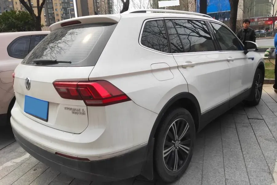 2019 Volkswagen CC 2.0T 186HP L4 7DCT,autocango,china used car exporter,china ev exporter,chinese used car exporter,chinese used ev exporter