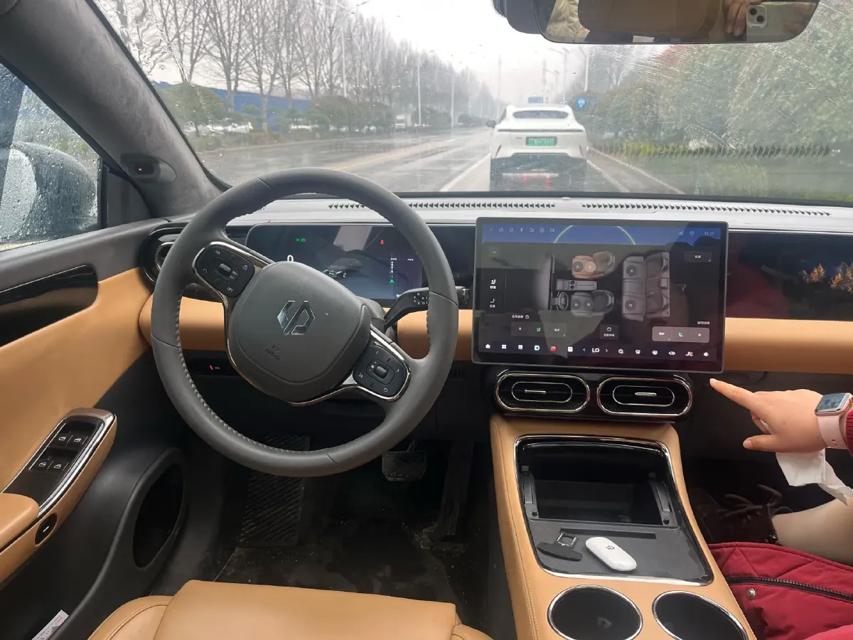 2024 Leapmotor C01 BEV 62.8KWH,autocango,china used car exporter,china ev exporter,chinese used car exporter,chinese used ev exporter