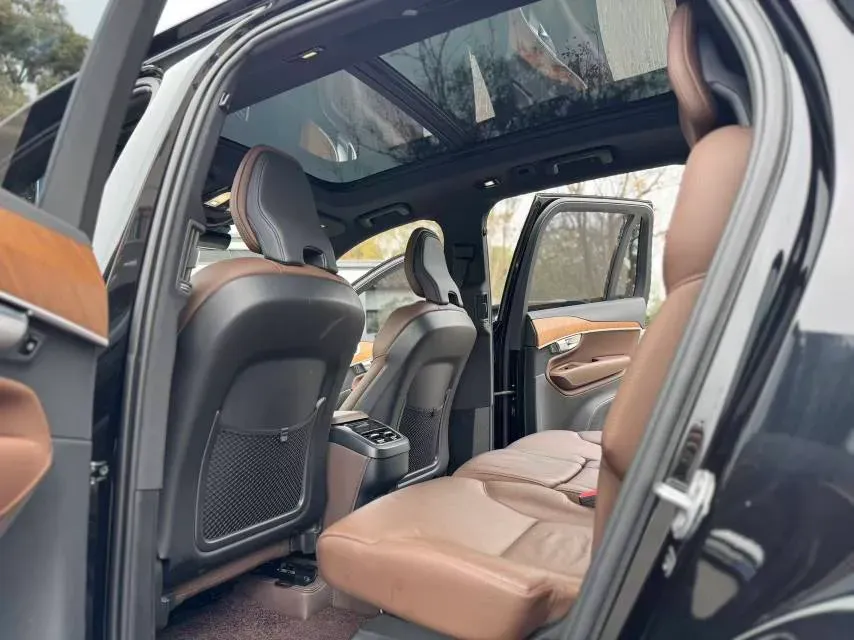 2024 Volvo XC90 2.0T 250HP L4 8AT,autocango,china used car exporter,china ev exporter,chinese used car exporter,chinese used ev exporter