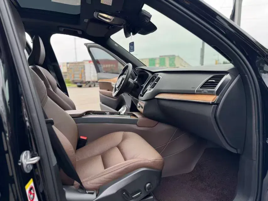 2024 Volvo XC90 2.0T 250HP L4 8AT,autocango,china used car exporter,china ev exporter,chinese used car exporter,chinese used ev exporter