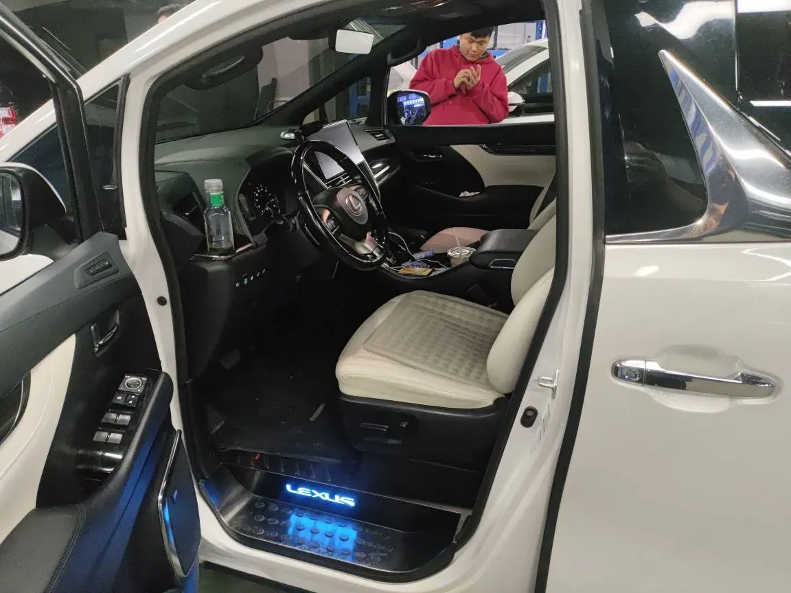 2020 Lexus LM 2.5L 117HP L4 E-CVT Hybrid,autocango,china used car exporter,china ev exporter,chinese used car exporter,chinese used ev exporter