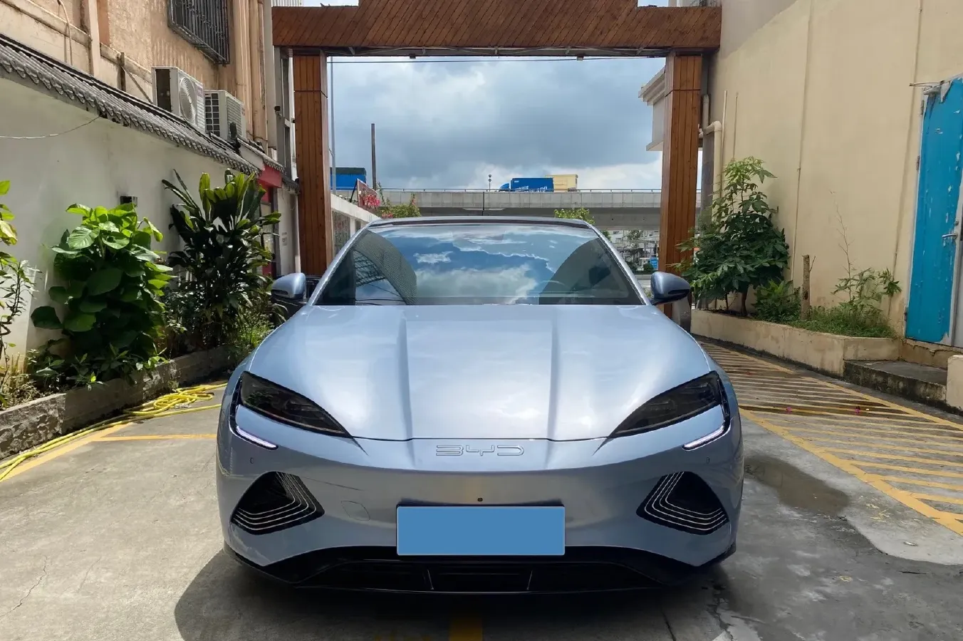 2022 AITO AITO M5 Range Extended 125HP REEV 40KWH,autocango,china used car exporter,china ev exporter,chinese used car exporter,chinese used ev exporter