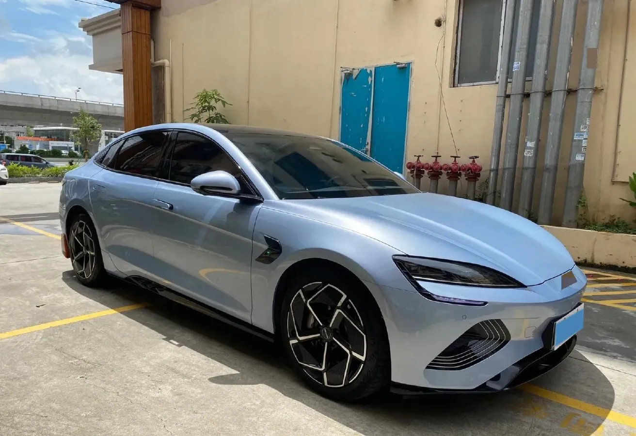 2022 AITO AITO M5 Range Extended 125HP REEV 40KWH,autocango,china used car exporter,china ev exporter,chinese used car exporter,chinese used ev exporter