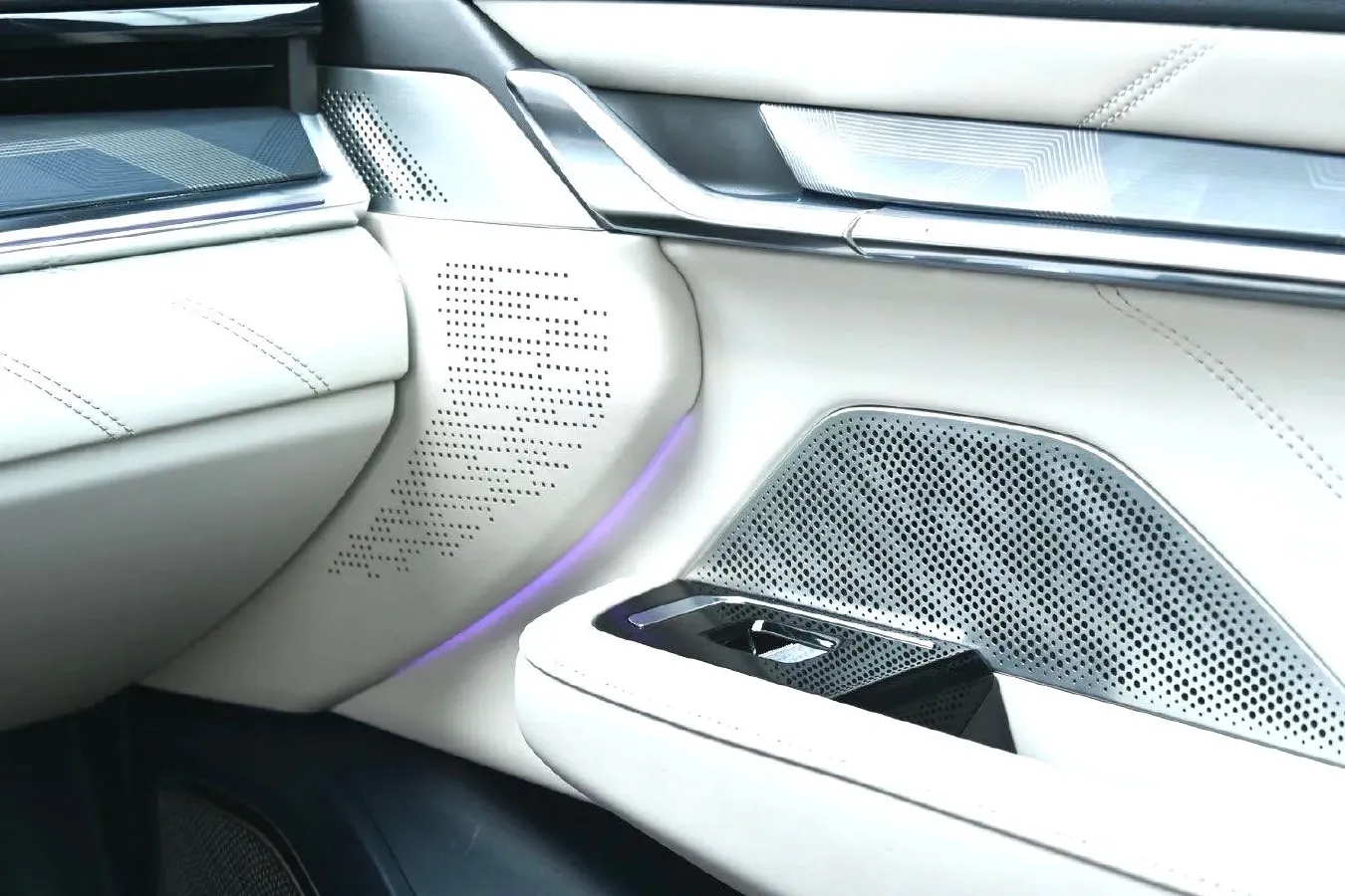 2021 Zeekr 001 BEV 86KWH,autocango,china used car exporter,china ev exporter,chinese used car exporter,chinese used ev exporter