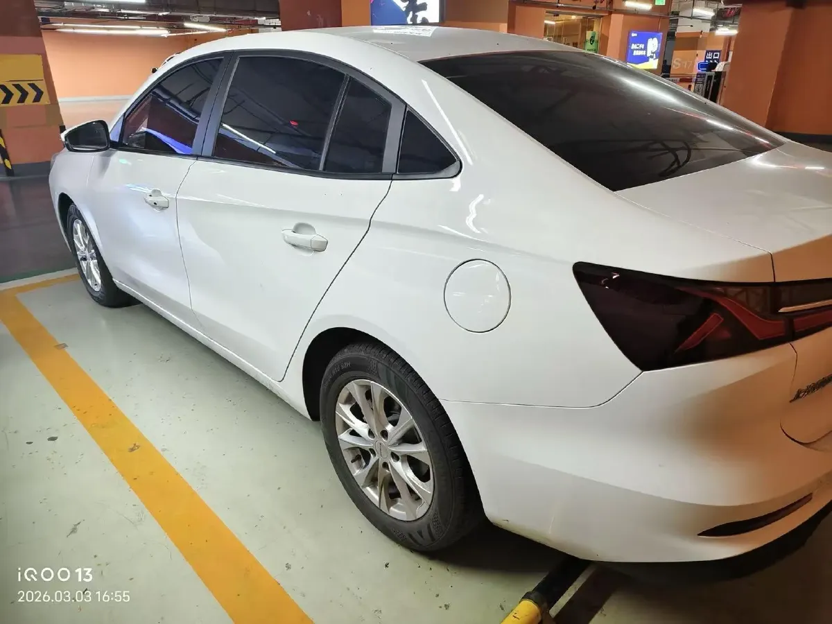 2023 Roewe i5 1.5L 129HP L4 5MT,autocango,china used car exporter,china ev exporter,chinese used car exporter,chinese used ev exporter