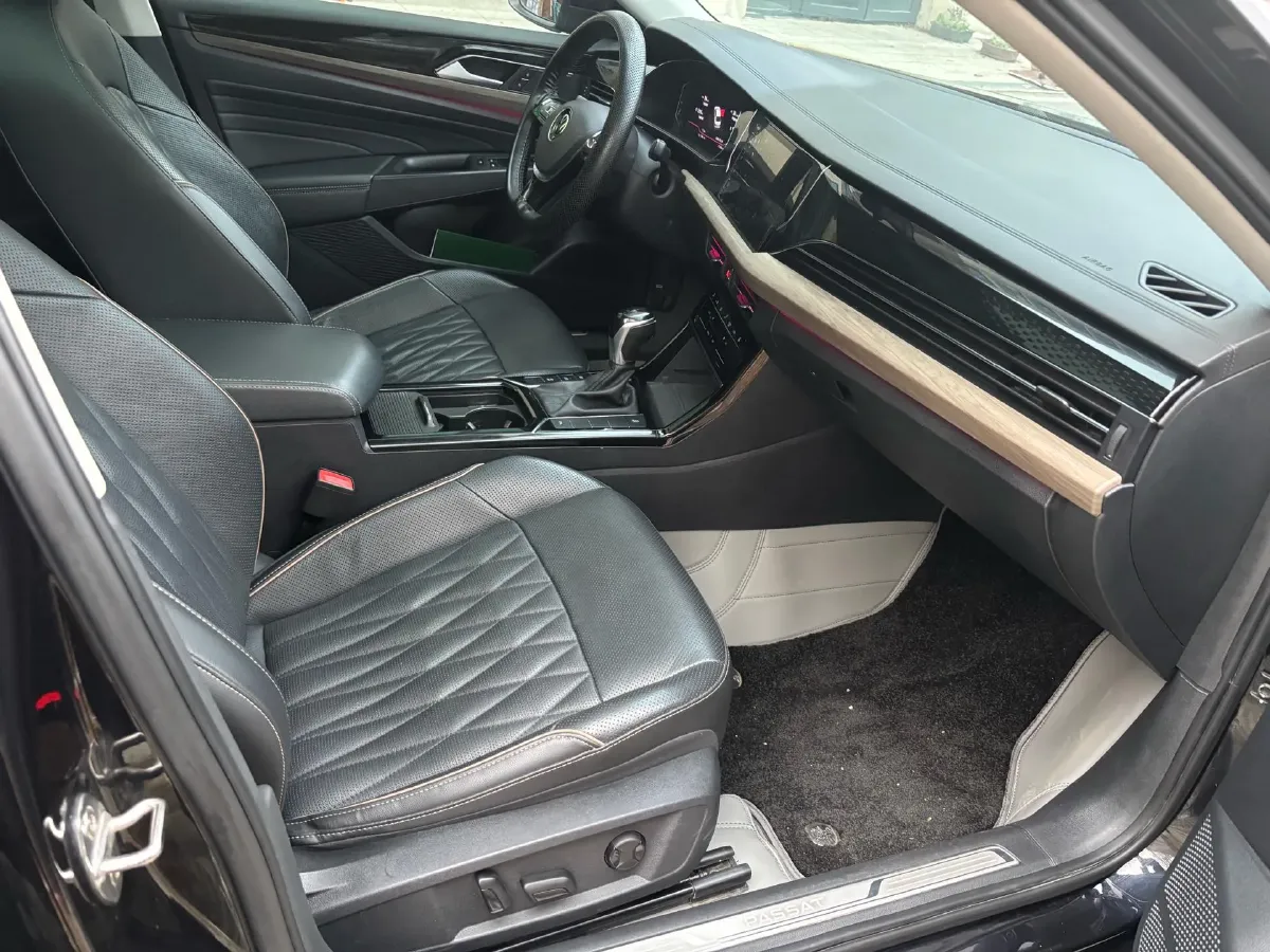 2021 Volkswagen Passat 2.0T 186HP L4 7DCT,autocango,china used car exporter,china ev exporter,chinese used car exporter,chinese used ev exporter