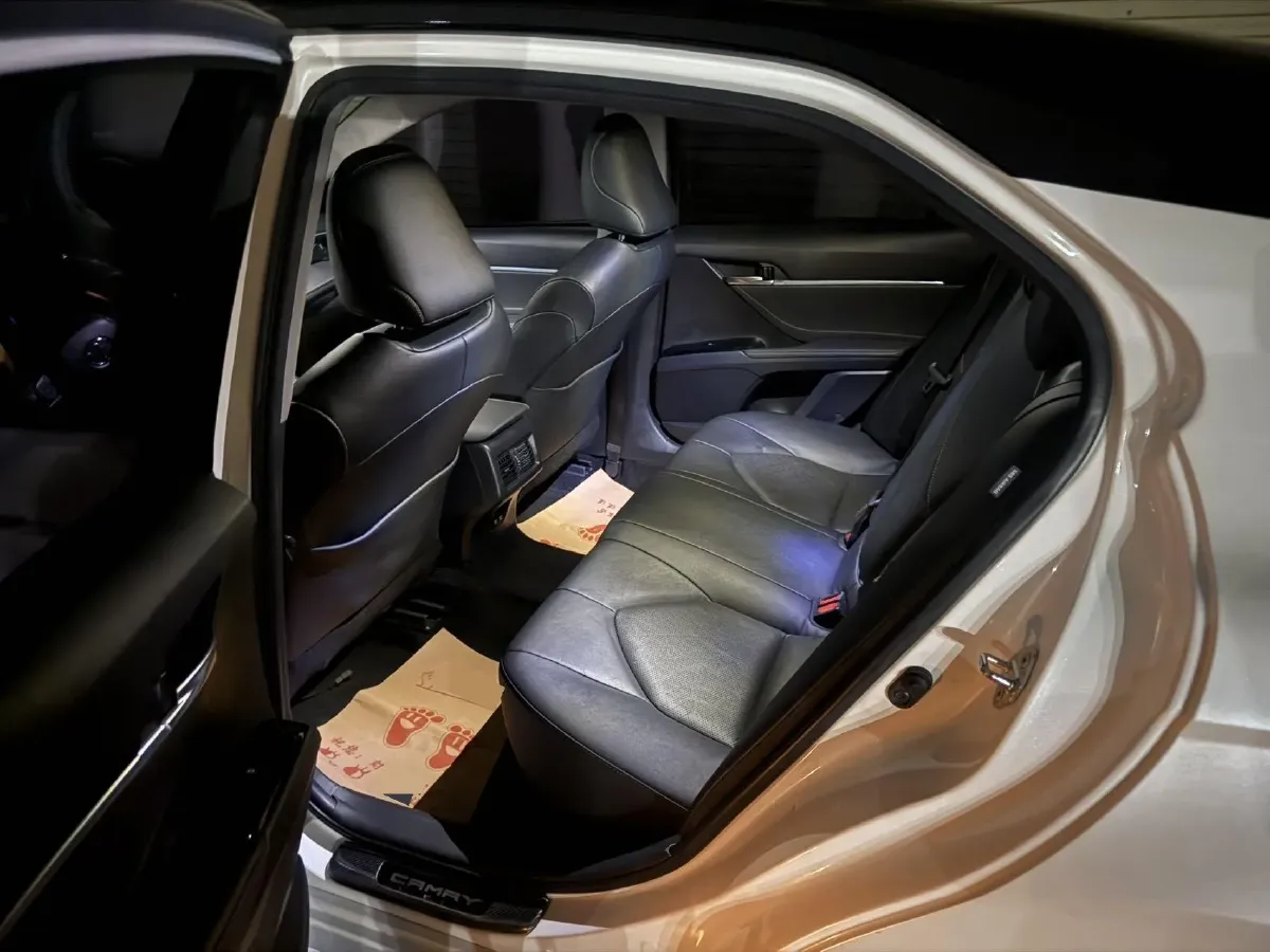 2019 Toyota Camry 2.5L 209HP L4 8AT,autocango,china used car exporter,china ev exporter,chinese used car exporter,chinese used ev exporter