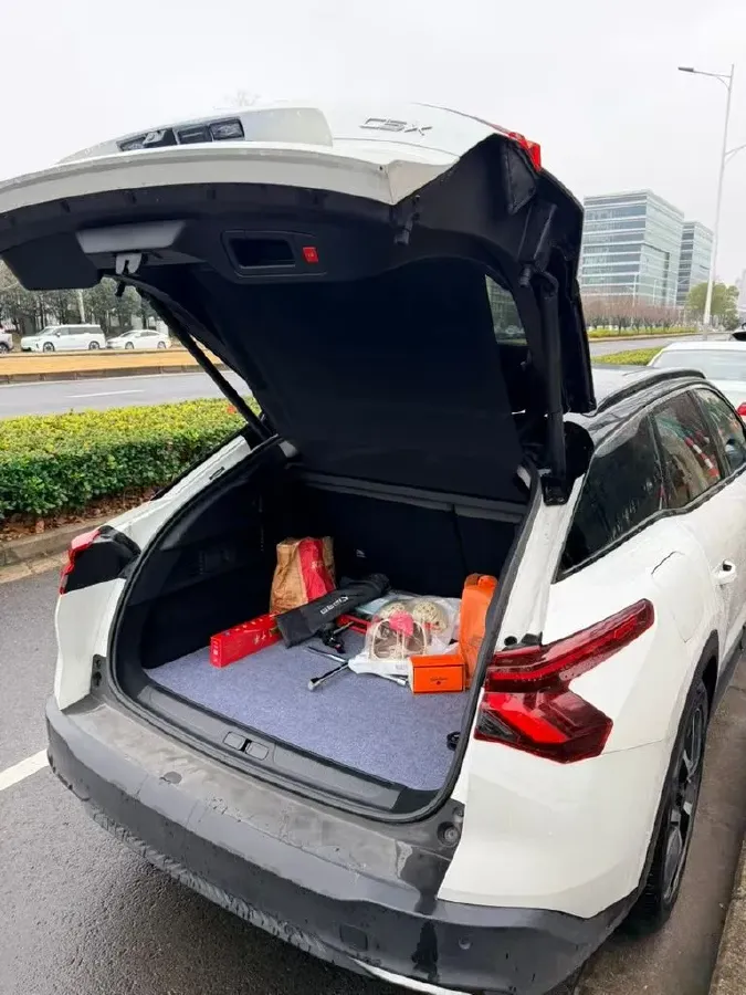 2021 Citroen C5 X 1.6T 175HP L4 8AT,autocango,china used car exporter,china ev exporter,chinese used car exporter,chinese used ev exporter