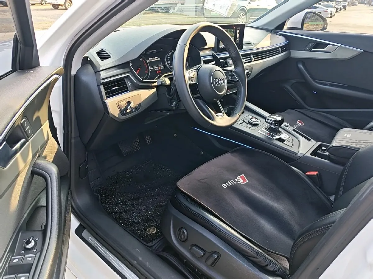 2019 Audi A4L 2.0T 190HP L4 7DCT,autocango,china used car exporter,china ev exporter,chinese used car exporter,chinese used ev exporter
