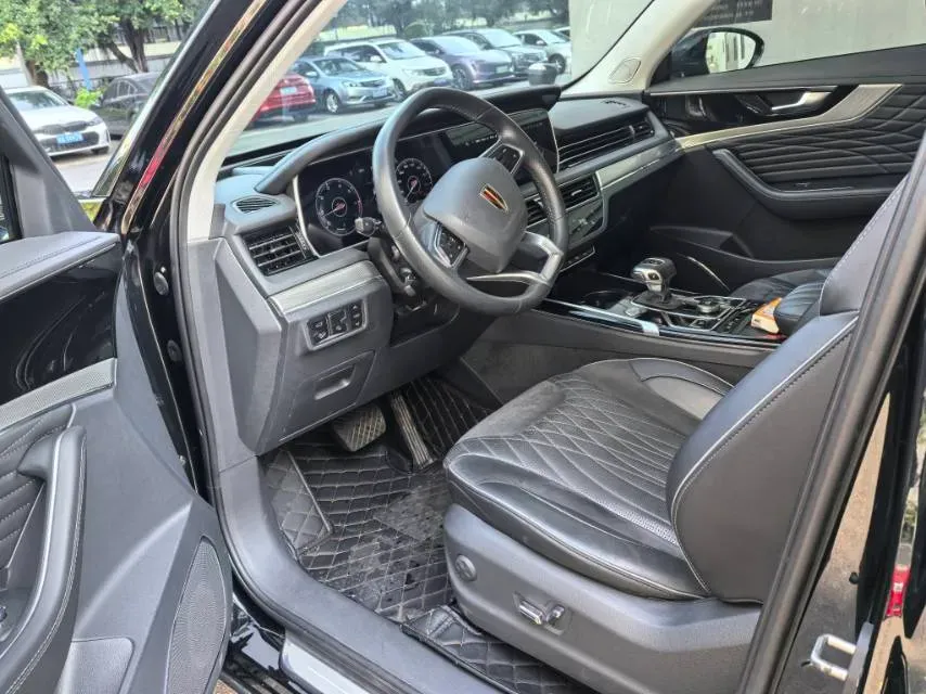 2022 HongQi HS5 2.0T 224HP L4 6AT,autocango,china used car exporter,china ev exporter,chinese used car exporter,chinese used ev exporter