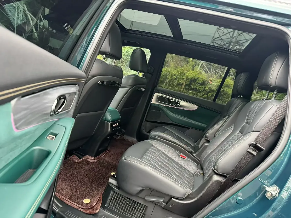 2022 GAC Trumpchi GS8 2.0T 190HP L4 E-CVT Hybrid,autocango,china used car exporter,china ev exporter,chinese used car exporter,chinese used ev exporter