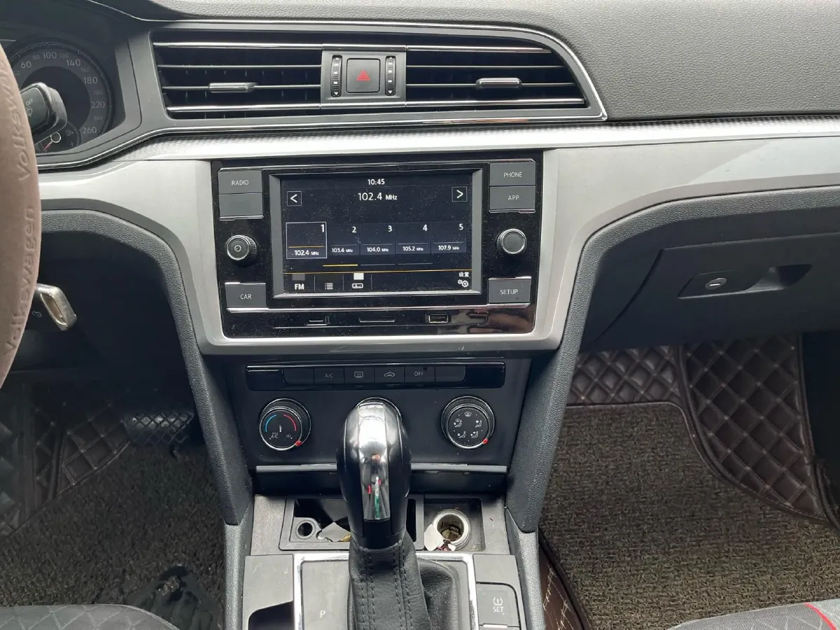 2019 Volkswagen T-Cross 1.4T 150HP L4 7DCT,autocango,china used car exporter,china ev exporter,chinese used car exporter,chinese used ev exporter