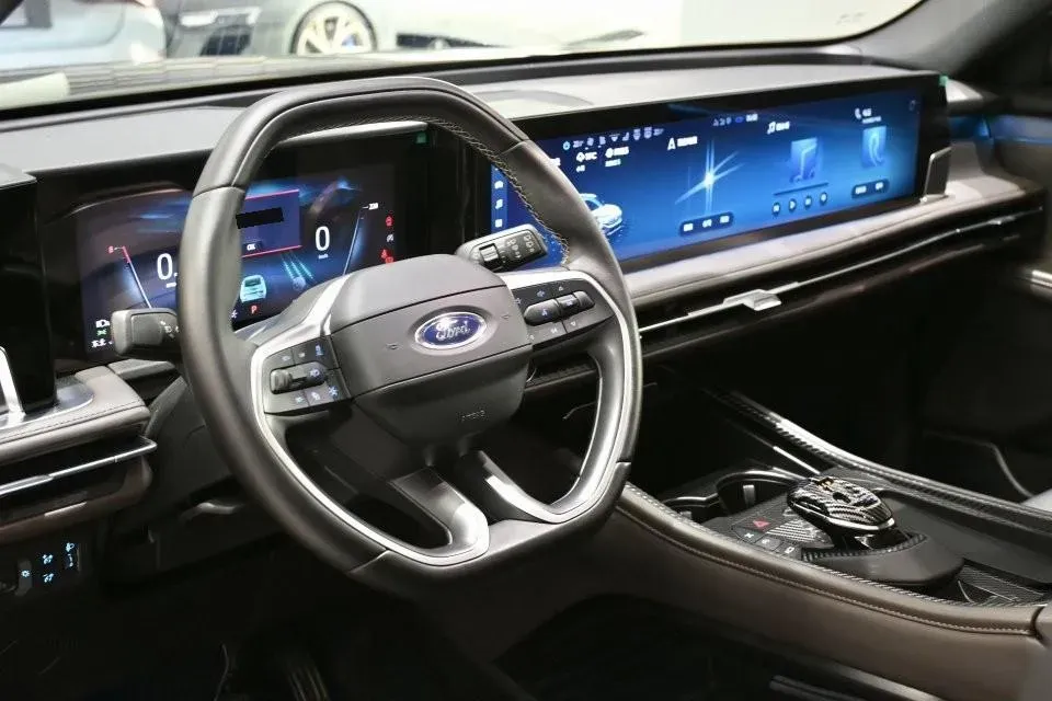 2025 Ford Edge 2.0T 252HP L4 8AT,autocango,china used car exporter,china ev exporter,chinese used car exporter,chinese used ev exporter