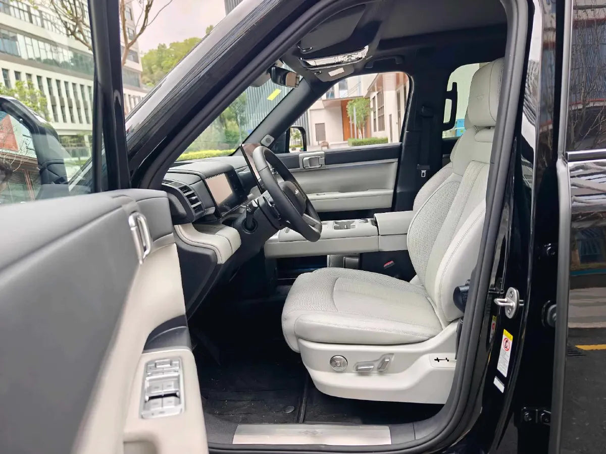 2025 FangChengBao Tai 7 1.5T 156HP L4 E-CVT PHEV,autocango,china used car exporter,china ev exporter,chinese used car exporter,chinese used ev exporter