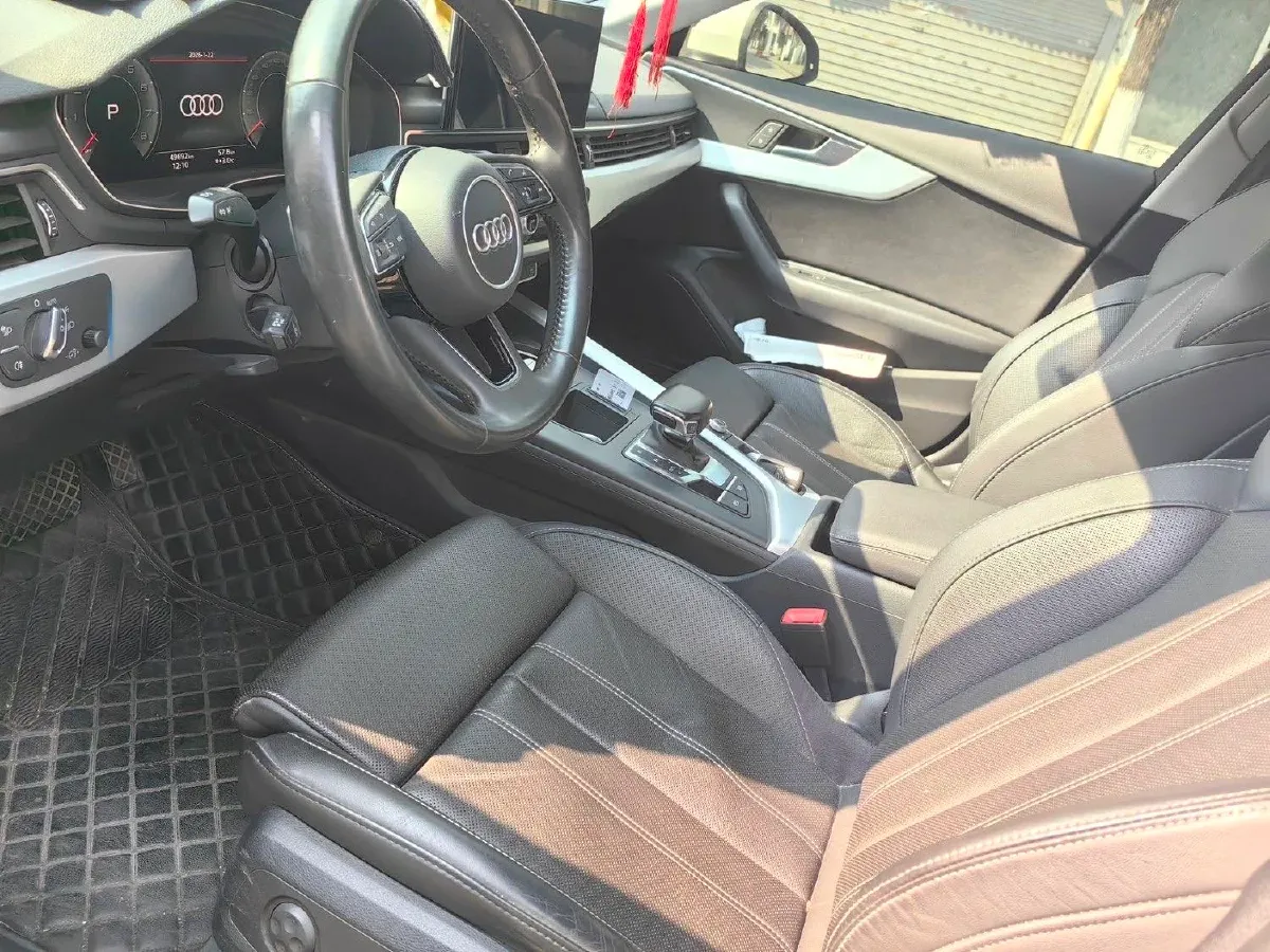 2020 Audi A4L 2.0T 190HP L4 7DCT,autocango,china used car exporter,china ev exporter,chinese used car exporter,chinese used ev exporter