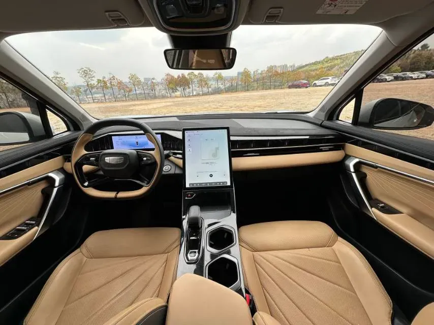 2023 Geely StarRay 1.5T 181HP L4 7DCT,autocango,china used car exporter,china ev exporter,chinese used car exporter,chinese used ev exporter