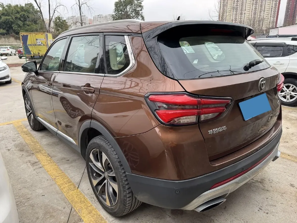 2018 Brilliance Auto V7 1.6T 204HP L4 7DCT,autocango,china used car exporter,china ev exporter,chinese used car exporter,chinese used ev exporter