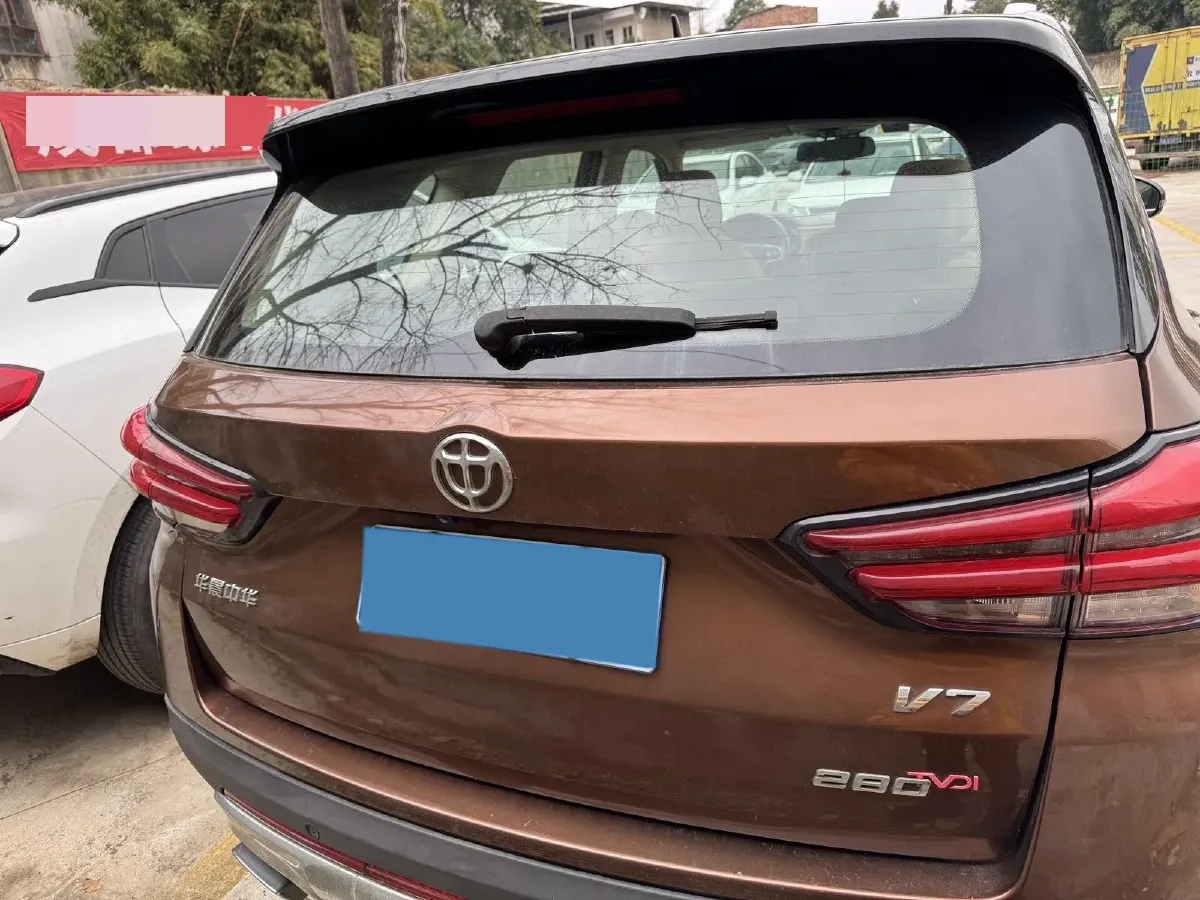 2018 Brilliance Auto V7 1.6T 204HP L4 7DCT,autocango,china used car exporter,china ev exporter,chinese used car exporter,chinese used ev exporter