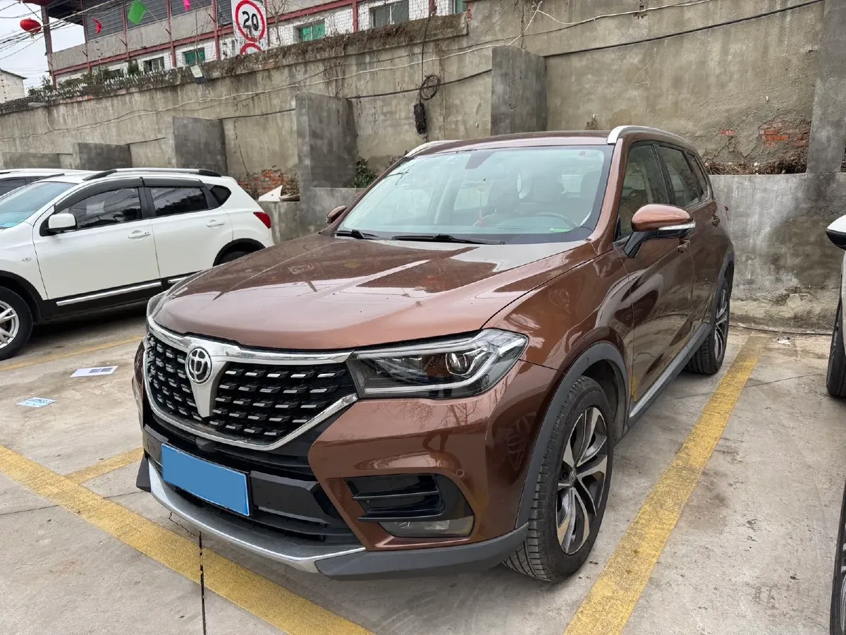 2018 Brilliance Auto V7 1.6T 204HP L4 7DCT,autocango,china used car exporter,china ev exporter,chinese used car exporter,chinese used ev exporter