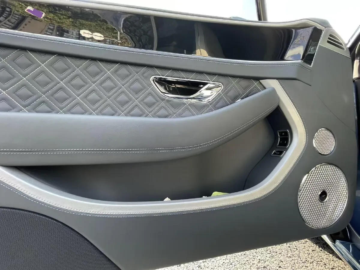 2022 Bentley Continental 4.0T 549HP V8 8DCT,autocango,china used car exporter,china ev exporter,chinese used car exporter,chinese used ev exporter