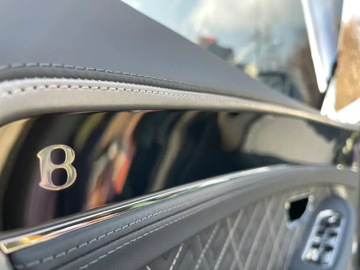 2022 Bentley Continental 4.0T 549HP V8 8DCT,autocango,china used car exporter,china ev exporter,chinese used car exporter,chinese used ev exporter