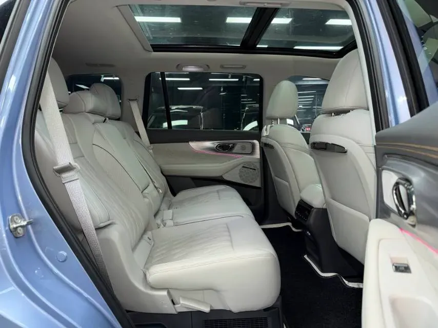 2022 GAC Trumpchi GS8 2.0T 190HP L4 E-CVT Hybrid,autocango,china used car exporter,china ev exporter,chinese used car exporter,chinese used ev exporter