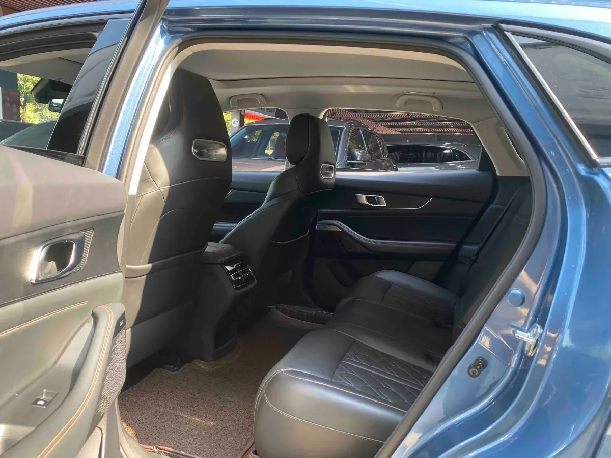 2021 ChangAn UNI-K 2.0T 233HP L4 8AT,autocango,china used car exporter,china ev exporter,chinese used car exporter,chinese used ev exporter